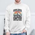 Women's Book Lover Golden Retriever Mom Just One More Chapter Sweatshirt Gifts for Old Men