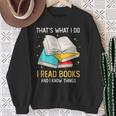 That's What I Do I Read Books And I Know Things Library Sweatshirt Gifts for Old Women