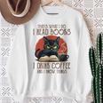 i Read Books And i Know Things Cat Reading Coffee Sweatshirt Gifts for Old Women