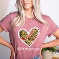 Softball Baseball Mom Valentine Leopard Heart Mother's Day Women's Heather T-Shirt Heather Mauve
