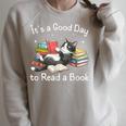 Cute It's a Good Day To Read a Book Cat Bookworm Raglan Sleeve Sweatshirt Heather Forest