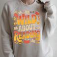 Women's Wild About Reading Zoo Animals For Bookworm Book Reader Raglan Sleeve Sweatshirt Heather Forest