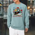 El Salvador Hispanic Heritage Month Book Cute Floral Cat Art Raglan Sleeve Sweatshirt Cardinal