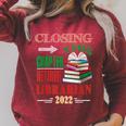 Closing This Chapter Retired Librarian 2022 Retirement Book Raglan Sleeve Sweatshirt Heather Dust