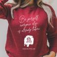 Oscar Wilde Quote – Literary For Book Fans And Writers Raglan Sleeve Sweatshirt Heather Dust