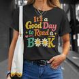 Cheerful Good Day To Read A Book Cozy Warm Bookworm T-Shirt Gifts for Her