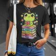 Frog Reading Books Bookworm Librarian T-Shirt Gifts for Her
