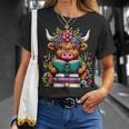 Highland Cow Book Floral Bookworm T-Shirt Gifts for Her