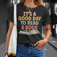 Ist A Good Day To Read A Book For a Bookworm Book Lovers T-Shirt Gifts for Her