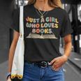 Just A Girl Who Loves Books Bookworm Librarian Retro Cute T-Shirt Gifts for Her