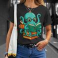 Octopus Reading Book Reading Bookworm Reader T-Shirt Gifts for Her