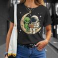 Reading Astronaut & Alien Reading Bookworm Reader T-Shirt Gifts for Her