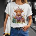 Highland Cow Book Floral Bookworm Librarian Cute Easter Day T-Shirt Gifts for Her