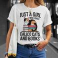 Just A Girl Who Loves Calico Cats And Books Minimal Tee T-Shirt Gifts for Her Just A Girl Who Loves Calico Cats And Books Minimal Tee T-Shirt Gifts for Her