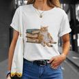 That's What I Do I Read Books I Pet Cats And I Know Things T-Shirt Gifts for Her