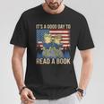 It's A Good Day To Read A Book Frog Vintage USA FLag T-Shirt Unique Gifts It's A Good Day To Read A Book Frog Vintage USA FLag T-Shirt Unique Gifts