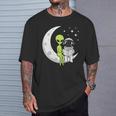 Women's Alien And Astronaut Reading On Moon Kids Sci Fi Book T-Shirt Gifts for Him