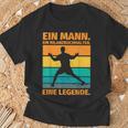Balance Book Holder Saying Ein Bilanzbuchha T-Shirt Gifts for Old Men