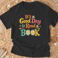 Cheerful Good Day To Read A Book Cozy Warm Bookworm T-Shirt Gifts for Old Men