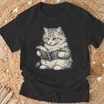 Cute Cat Reading Book Classic Bookworm Animal Pet Lover T-Shirt Gifts for Old Men