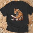 Cute Tiger Is Reading a Book Reading Tiger T-Shirt Gifts for Old Men