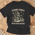 Good Girls Read Bad Books Dark Romance Reader Skeleton Goth T-Shirt Gifts for Old Men Good Girls Read Bad Books Dark Romance Reader Skeleton Goth T-Shirt Gifts for Old Men