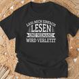 Lass Mich Einfach Lesen Und Keine Mand Wird Hurt Books T-Shirt Gifts for Old Men