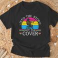 Pansexual Pride Genderqueer Book Pun Pansexuality Pan Pride T-Shirt Gifts for Old Men