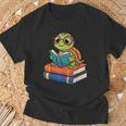 Reading Turtle Bookworm Cute Turtle With Glasses Books T-Shirt Gifts for Old Men