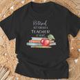 Retired But Forever A Teacher At Heart Vintage Books & Apple T-Shirt Gifts for Old Men Retired But Forever A Teacher At Heart Vintage Books & Apple T-Shirt Gifts for Old Men