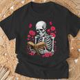Skeleton Reading Book Lover Floral Flowers Bookish Bookworm T-Shirt Gifts for Old Men
