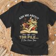 TBR Pile Bookworm Reading Books For a Book Lover T-Shirt Gifts for Old Men