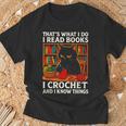 That's What I DO I Read Books Crochet Cat T-Shirt Gifts for Old Men