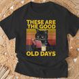 Women's These Are The Good Old Days Cat Reading A Book T-Shirt Gifts for Old Men