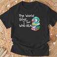 World Belongs To Those Who Read Book Reading Lovers Bookish T-Shirt Gifts for Old Men World Belongs To Those Who Read Book Reading Lovers Bookish T-Shirt Gifts for Old Men