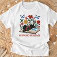 El Salvador Hispanic Heritage Month Book Cute Floral Cat Art T-Shirt Gifts for Old Men