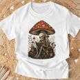 Floral Mushroom Skeleton Reading Books Gothic Humor T-Shirt Gifts for Old Men