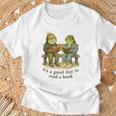 It’s A Good Day To Read A Book – Reading Frog T-Shirt Gifts for Old Men