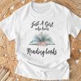 Just a Girl Who Loves Books Lover Bookworm Bookaholic Reader T-Shirt Gifts for Old Men
