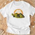 Star Wars Millennium Falcon Comic Book Style T-Shirt T-Shirt Gifts for Old Men