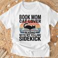 Women's Book Mom Cat Lover Reading With My Felline Sidekick T-Shirt Gifts for Old Men