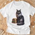Women's Smokey Maine Coon Cat Book Lover T-Shirt Gifts for Old Men Women's Smokey Maine Coon Cat Book Lover T-Shirt Gifts for Old Men