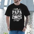 Proud Papa Of A 2025 Senior Graduate Baseball Dad Men T-Shirt