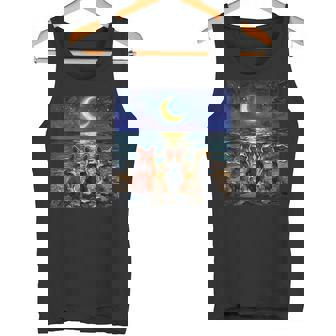 3 コーギーの夜のビーチかわいい犬と三日月のアートワーク タンクトップ - Kawaiitshirt