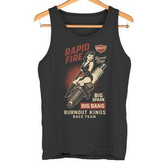 Burnout Kings レトロレーシングスパークプラグガールピンナップ ヴィンテージデザイン タンクトップ - Kawaiitshirt