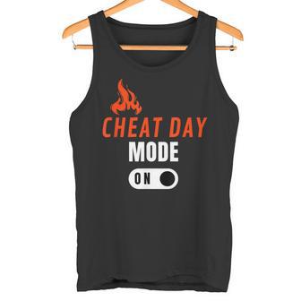 Cheat Day 高カロリー おもしろダイエット タンクトップ - Kawaiitshirt