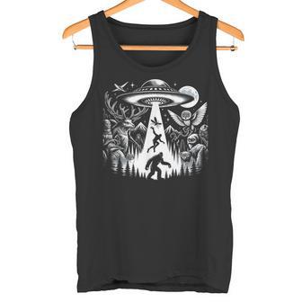 Cryptid Monsters ビッグフット Mothman Dogman Moon Cryptozoology タンクトップ - Kawaiitshirt
