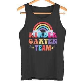 Kindergarten Kita Team Outfit Erzieherin Erzieher Regenbogen Tank Top - Seseable