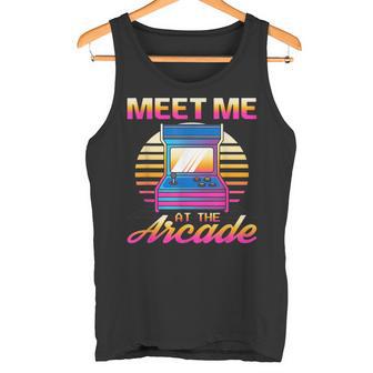 Meet Me At The Arcade Gameraporwave レトロビデオゲーム ゲーマービデオゲーム タンクトップ - Kawaiitshirt