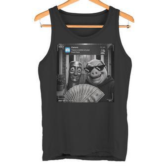 Tung Tung Tungahur John Pork Meme Brainrot Door Motion タンクトップ - Kawaiitshirt